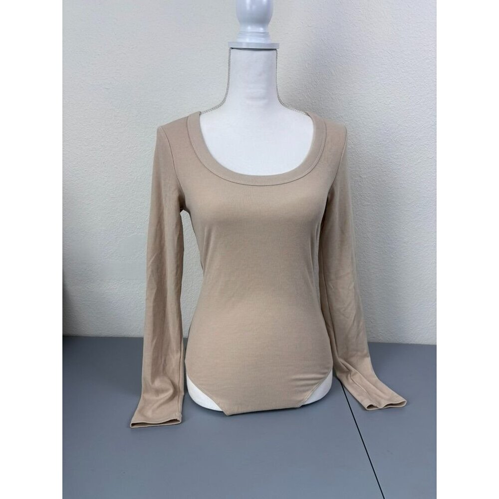 American Eagle women's medium beige scoop neck ribbed long‎ sleeve bodysuit